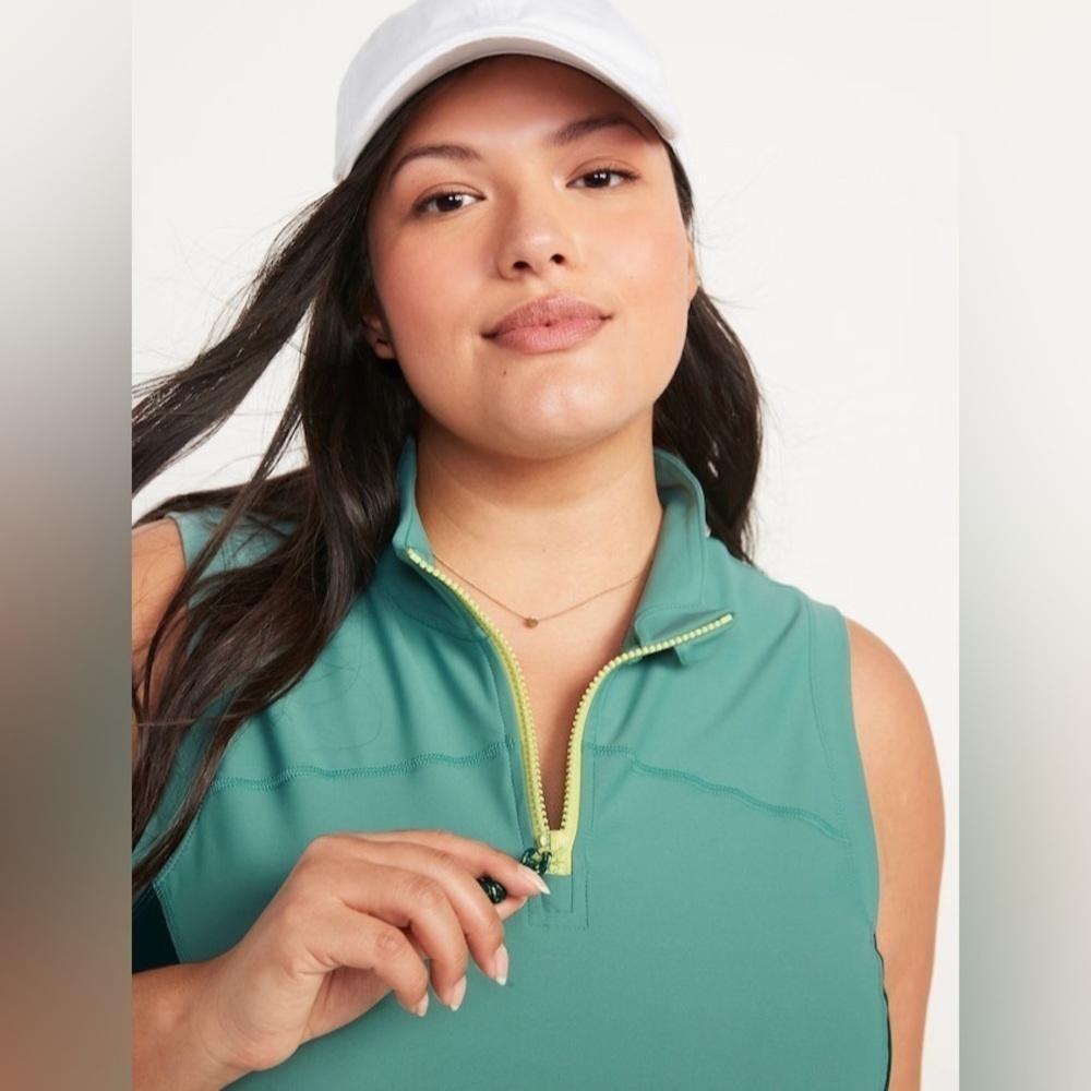 NEW! Old Navy English Ivy PowerSoft 1/2-Zip Sleeveless Cropped Top 🏃♀️ - Picture 3 of 9